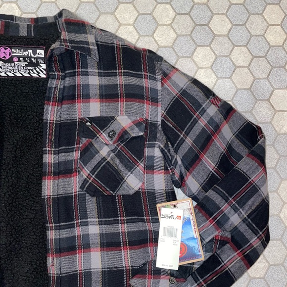 Quiksilver Plaid Button Down Jacket - Size Medium - Picture 9 of 11